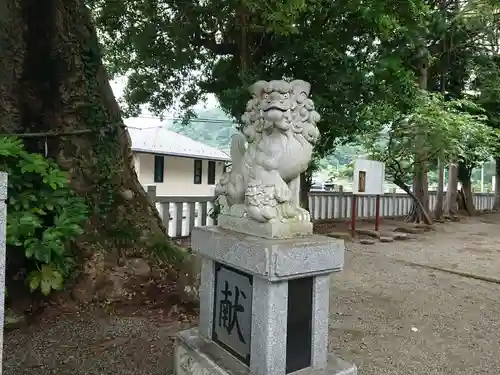 比比多神社（子易明神）の狛犬