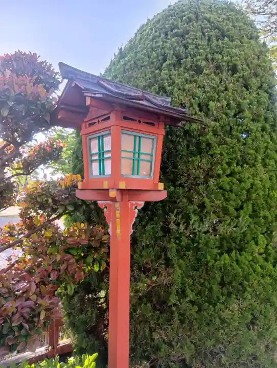 柳津稲荷社の{uncategorized: "未分類", other: "その他", undefined: "問題あり", building: "その他建物", grave: "お墓", sacred_gate: "鳥居", guardian: "狛犬", statue: "像", buddha: "仏像", history: "歴史", nature: "自然", garden: "庭園", animal: "動物", pagoda: "塔", temizu: "手水舎", mountain_gate: "山門・神門", sanctuary: "本殿・本堂", subordinate: "末社・摂社", art: "芸術", scenery: "景色", jizo: "地蔵", ema: "絵馬", goshuin: "御朱印", omikuji: "おみくじ", items: "授与品その他", amulet: "お守り", goshuincho: "御朱印帳", eats: "食事", festival: "お祭り", votive_dance: "神楽", shichigosan: "七五三参", wedding: "結婚式", experience: "体験その他", initially: "初詣", around: "周辺", anti_infection: "感染症対策"}