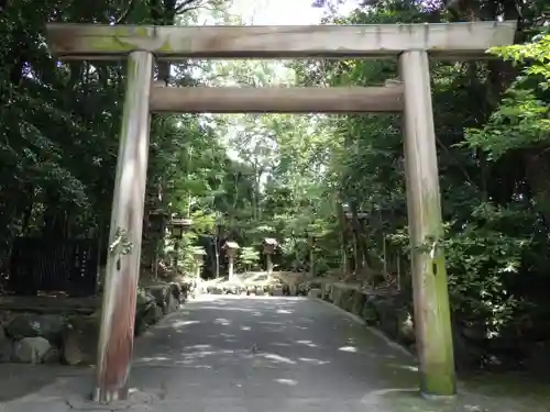 氷上姉子神社（熱田神宮摂社）の鳥居