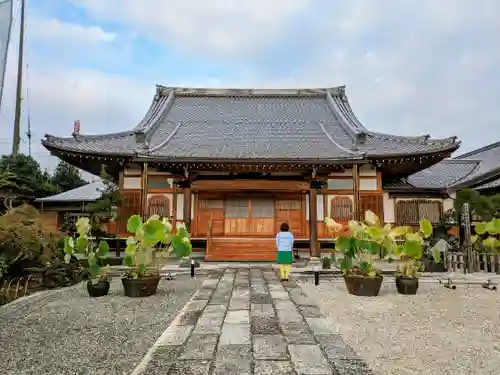 退休寺の本殿・本堂