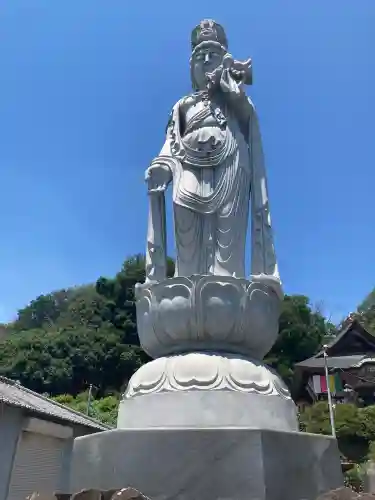 埼玉厄除け開運大師・龍泉寺（切り絵御朱印発祥の寺）(埼玉県)