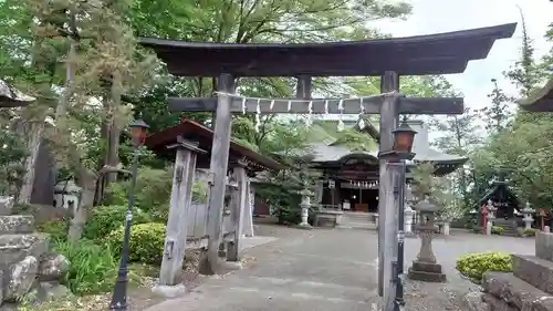 皆野椋神社の鳥居