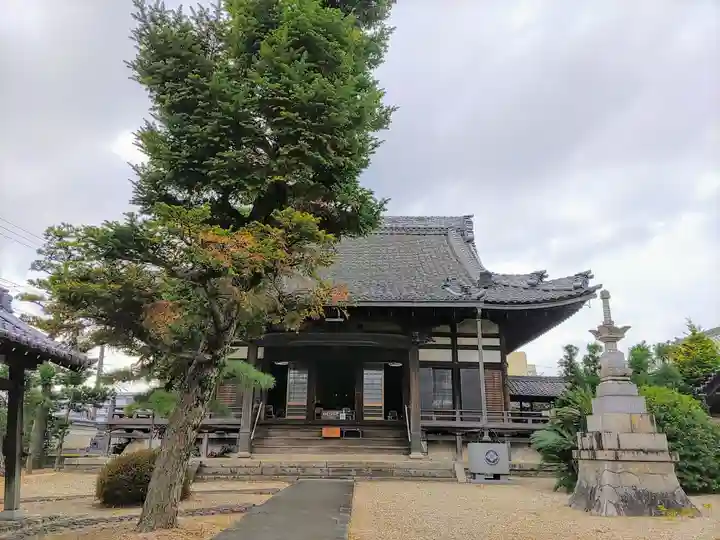 慈雲寺の本殿・本堂