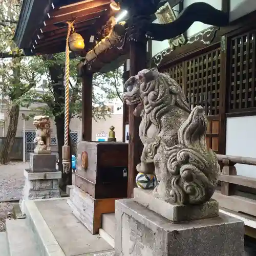 諏訪神社の狛犬