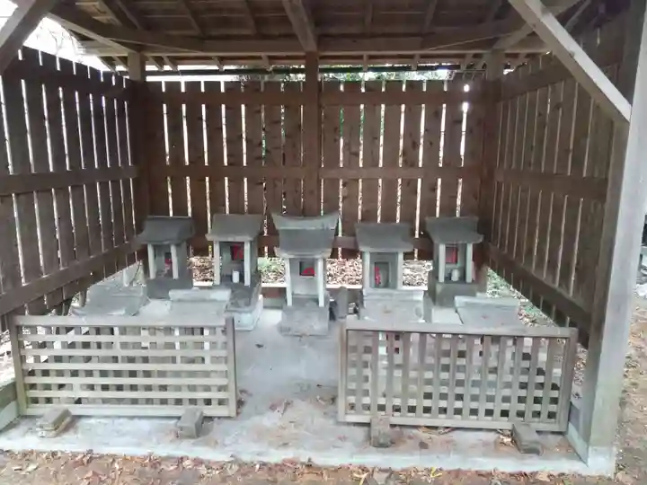 塩釜稲荷神社の末社・摂社