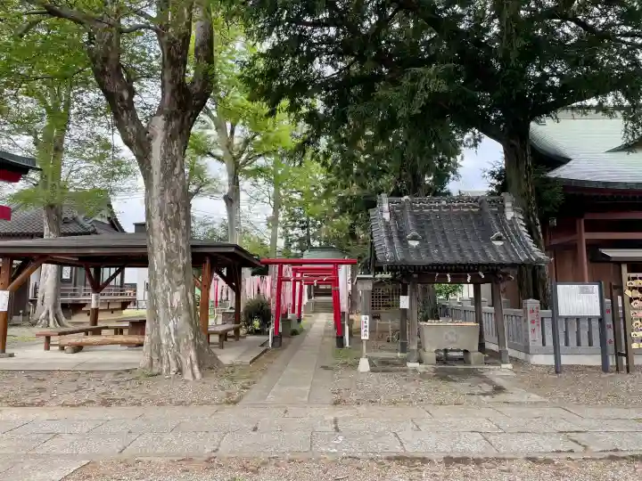 本宿天神社の{uncategorized: "未分類", other: "その他", undefined: "問題あり", building: "その他建物", grave: "お墓", sacred_gate: "鳥居", guardian: "狛犬", statue: "像", buddha: "仏像", history: "歴史", nature: "自然", garden: "庭園", animal: "動物", pagoda: "塔", temizu: "手水舎", mountain_gate: "山門・神門", sanctuary: "本殿・本堂", subordinate: "末社・摂社", art: "芸術", scenery: "景色", jizo: "地蔵", ema: "絵馬", goshuin: "御朱印", omikuji: "おみくじ", items: "授与品その他", amulet: "お守り", goshuincho: "御朱印帳", eats: "食事", festival: "お祭り", votive_dance: "神楽", shichigosan: "七五三参", wedding: "結婚式", experience: "体験その他", initially: "初詣", around: "周辺", anti_infection: "感染症対策"}