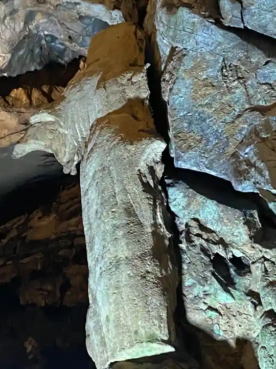 岩山大明神(岡山県)