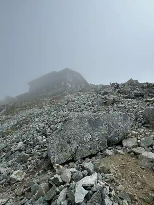 雄山神社峰本社の周辺