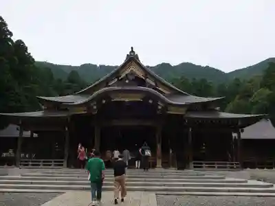 彌彦神社の本殿・本堂