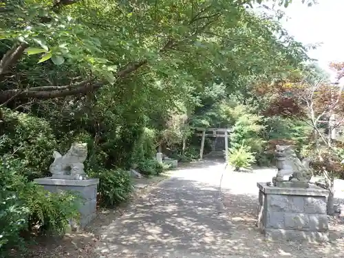 蜂穴神社（石清尾八幡宮末社）の景色