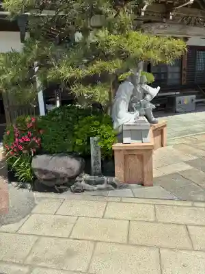 満福寺の{uncategorized: "未分類", other: "その他", undefined: "問題あり", building: "その他建物", grave: "お墓", sacred_gate: "鳥居", guardian: "狛犬", statue: "像", buddha: "仏像", history: "歴史", nature: "自然", garden: "庭園", animal: "動物", pagoda: "塔", temizu: "手水舎", mountain_gate: "山門・神門", sanctuary: "本殿・本堂", subordinate: "末社・摂社", art: "芸術", scenery: "景色", jizo: "地蔵", ema: "絵馬", goshuin: "御朱印", omikuji: "おみくじ", items: "授与品その他", amulet: "お守り", goshuincho: "御朱印帳", eats: "食事", festival: "お祭り", votive_dance: "神楽", shichigosan: "七五三参", wedding: "結婚式", experience: "体験その他", initially: "初詣", around: "周辺", anti_infection: "感染症対策"}