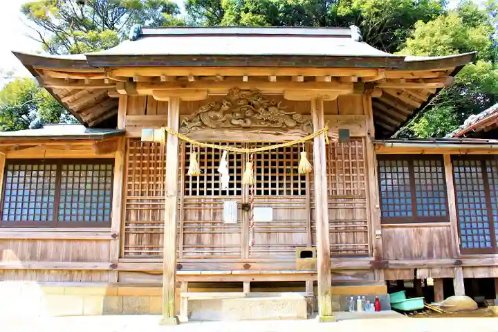 加佐奈子神社の本殿・本堂