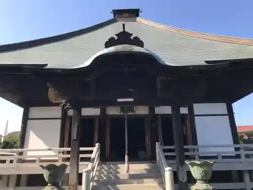 星谷寺の本殿・本堂