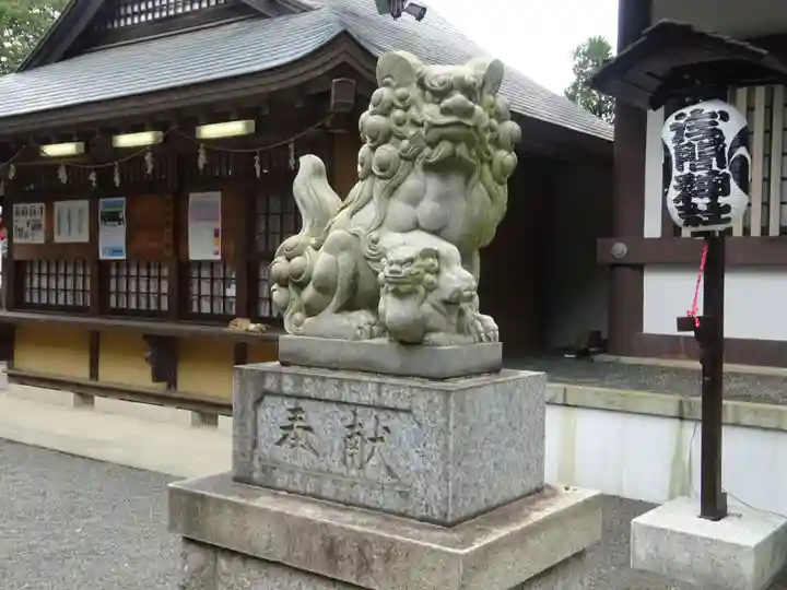 公所浅間神社の狛犬