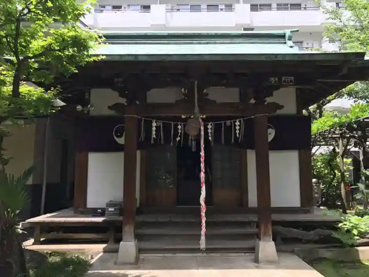 於岩稲荷田宮神社の本殿・本堂