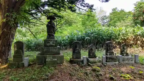 観音寺の像