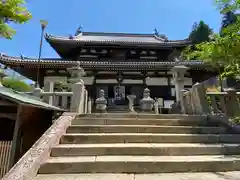 温泉寺の本殿