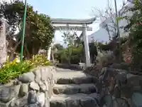 横浜御嶽神社の鳥居
