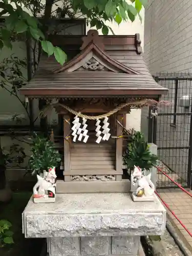 矢之庫稲荷神社の本殿・本堂