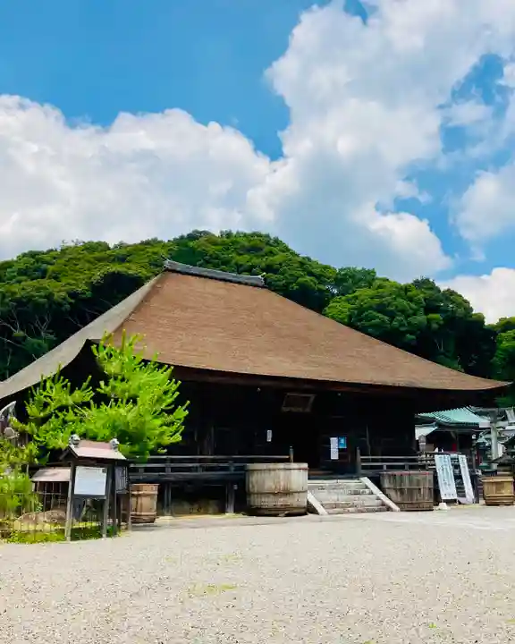 瀧山寺の本殿・本堂