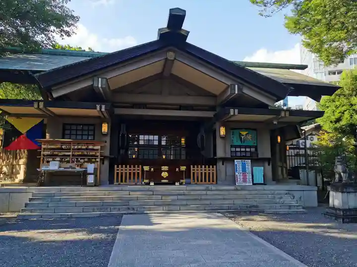 東郷神社の本殿・本堂
