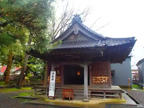 重蔵神社の本殿