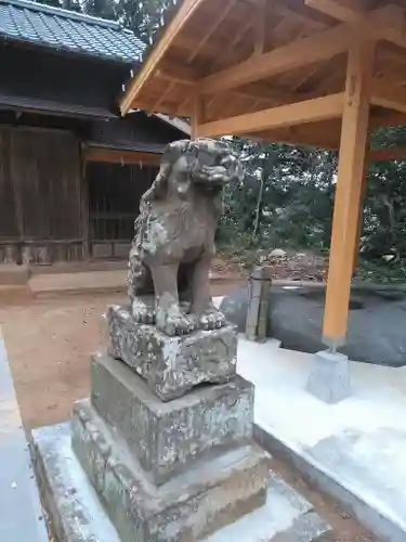 糸島市宇美八幡宮の狛犬