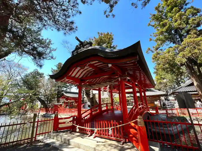 生島足島神社の建物その他