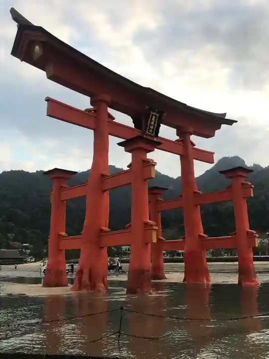 厳島神社(広島県)