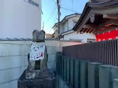 成田山 薬師堂(旧本堂)の狛犬