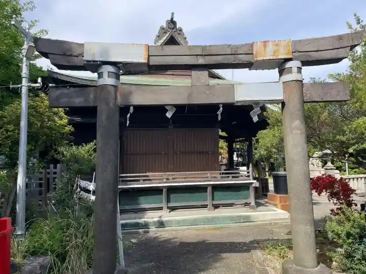 子之神社の{uncategorized: "未分類", other: "その他", undefined: "問題あり", building: "その他建物", grave: "お墓", sacred_gate: "鳥居", guardian: "狛犬", statue: "像", buddha: "仏像", history: "歴史", nature: "自然", garden: "庭園", animal: "動物", pagoda: "塔", temizu: "手水舎", mountain_gate: "山門・神門", sanctuary: "本殿・本堂", subordinate: "末社・摂社", art: "芸術", scenery: "景色", jizo: "地蔵", ema: "絵馬", goshuin: "御朱印", omikuji: "おみくじ", items: "授与品その他", amulet: "お守り", goshuincho: "御朱印帳", eats: "食事", festival: "お祭り", votive_dance: "神楽", shichigosan: "七五三参", wedding: "結婚式", experience: "体験その他", initially: "初詣", around: "周辺", anti_infection: "感染症対策"}