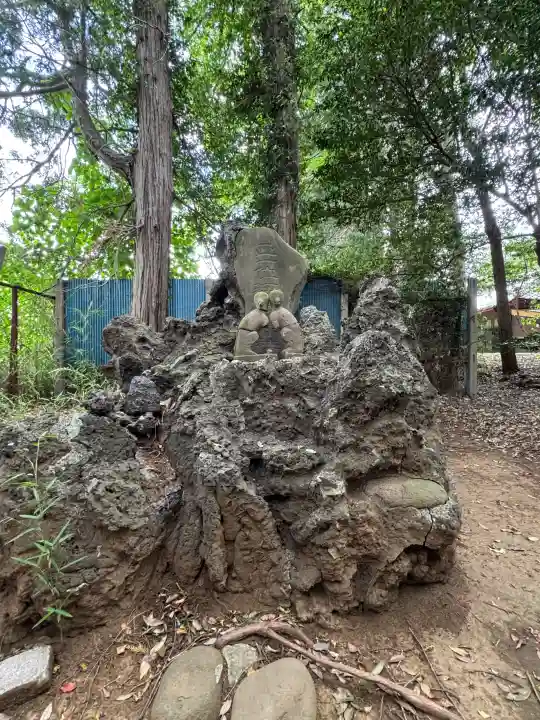 中山神社の{uncategorized: "未分類", other: "その他", undefined: "問題あり", building: "その他建物", grave: "お墓", sacred_gate: "鳥居", guardian: "狛犬", statue: "像", buddha: "仏像", history: "歴史", nature: "自然", garden: "庭園", animal: "動物", pagoda: "塔", temizu: "手水舎", mountain_gate: "山門・神門", sanctuary: "本殿・本堂", subordinate: "末社・摂社", art: "芸術", scenery: "景色", jizo: "地蔵", ema: "絵馬", goshuin: "御朱印", omikuji: "おみくじ", items: "授与品その他", amulet: "お守り", goshuincho: "御朱印帳", eats: "食事", festival: "お祭り", votive_dance: "神楽", shichigosan: "七五三参", wedding: "結婚式", experience: "体験その他", initially: "初詣", around: "周辺", anti_infection: "感染症対策"}