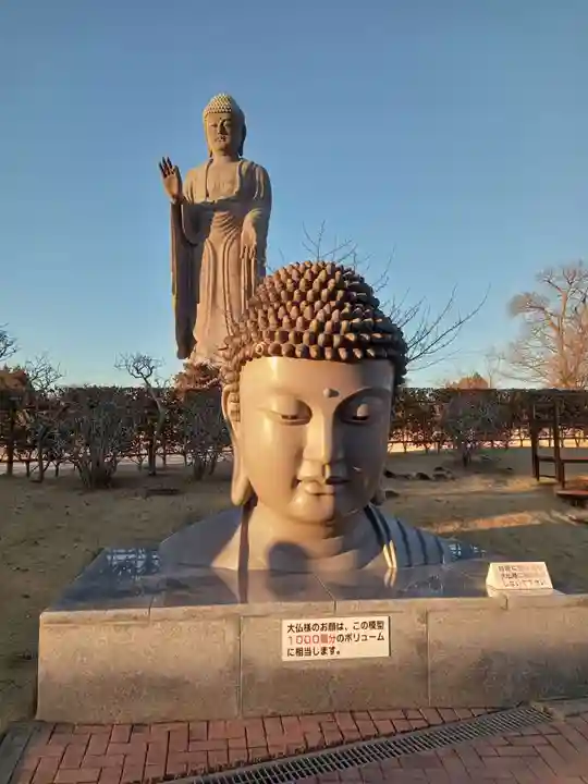 東本願寺本廟 牛久浄苑(牛久大仏)(茨城県)