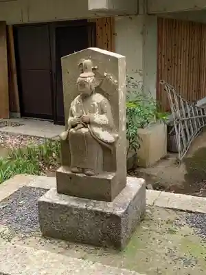 上之庄神社の像