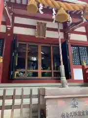 柏諏訪神社の本殿