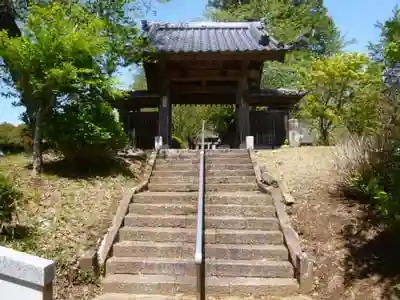広慶寺の山門