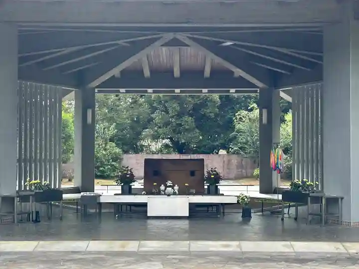 千鳥ヶ淵戦没者墓苑(東京都)