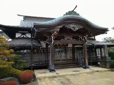 智遠寺の本殿