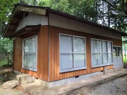 苅田姫神社の建物その他