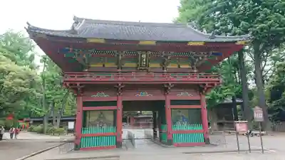 根津神社の山門・神門