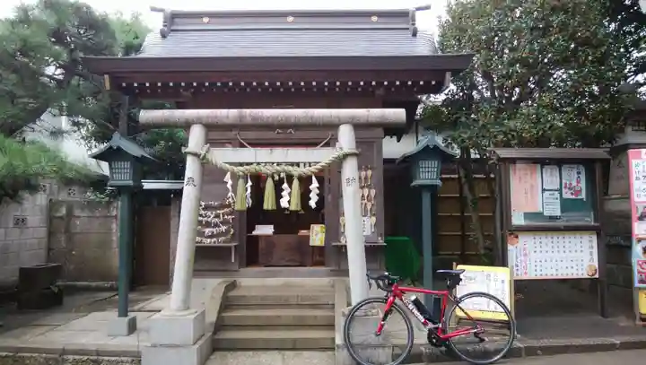 太子堂八幡神社の鳥居