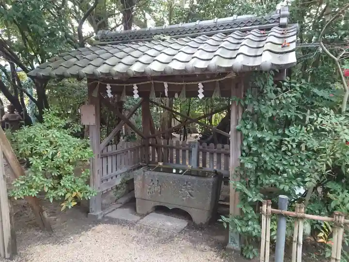 八幡神社の手水舎
