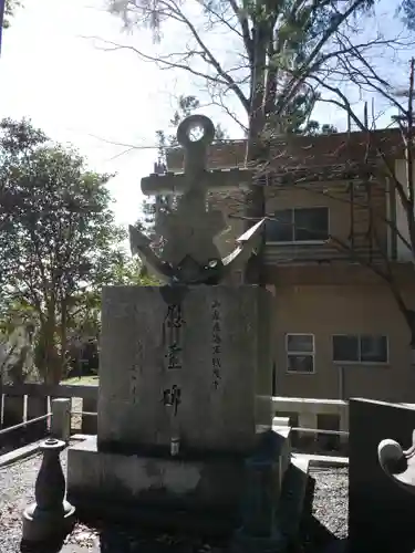 山梨縣護國神社の建物その他