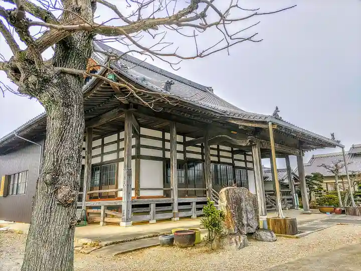 西心寺の本殿・本堂