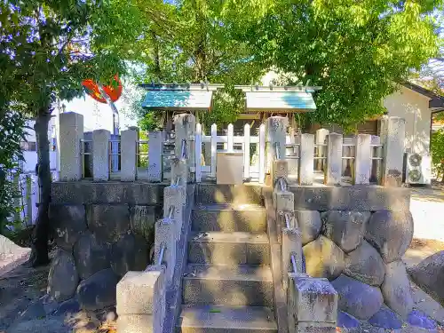 神明社の末社・摂社