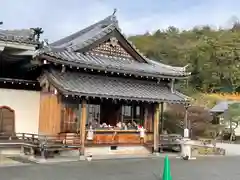 守護尊寺の建物その他