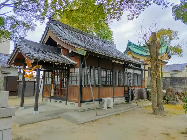 六所社(安井)の本殿・本堂