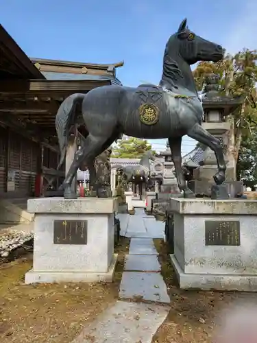 一宮神社の像