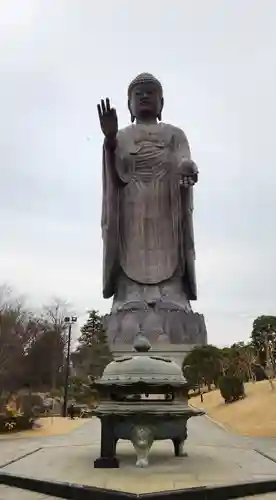 東本願寺本廟 牛久浄苑（牛久大仏）の仏像