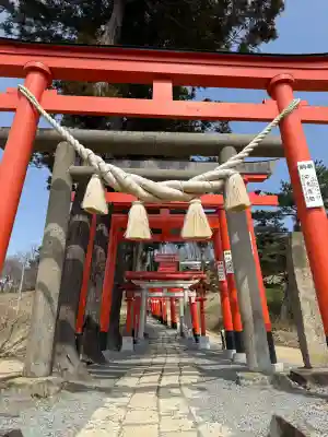 高屋敷稲荷神社の{uncategorized: "未分類", other: "その他", undefined: "問題あり", building: "その他建物", grave: "お墓", sacred_gate: "鳥居", guardian: "狛犬", statue: "像", buddha: "仏像", history: "歴史", nature: "自然", garden: "庭園", animal: "動物", pagoda: "塔", temizu: "手水舎", mountain_gate: "山門・神門", sanctuary: "本殿・本堂", subordinate: "末社・摂社", art: "芸術", scenery: "景色", jizo: "地蔵", ema: "絵馬", goshuin: "御朱印", omikuji: "おみくじ", items: "授与品その他", amulet: "お守り", goshuincho: "御朱印帳", eats: "食事", festival: "お祭り", votive_dance: "神楽", shichigosan: "七五三参", wedding: "結婚式", experience: "体験その他", initially: "初詣", around: "周辺", anti_infection: "感染症対策"}